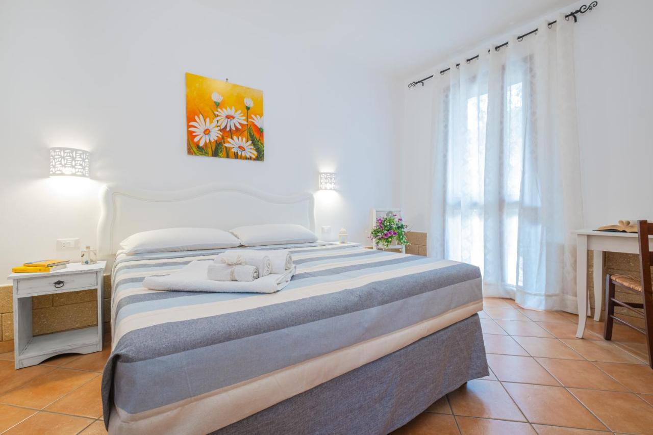 Villa Vanessa Con Piscina Privata - Castro Castro  Exteriör bild