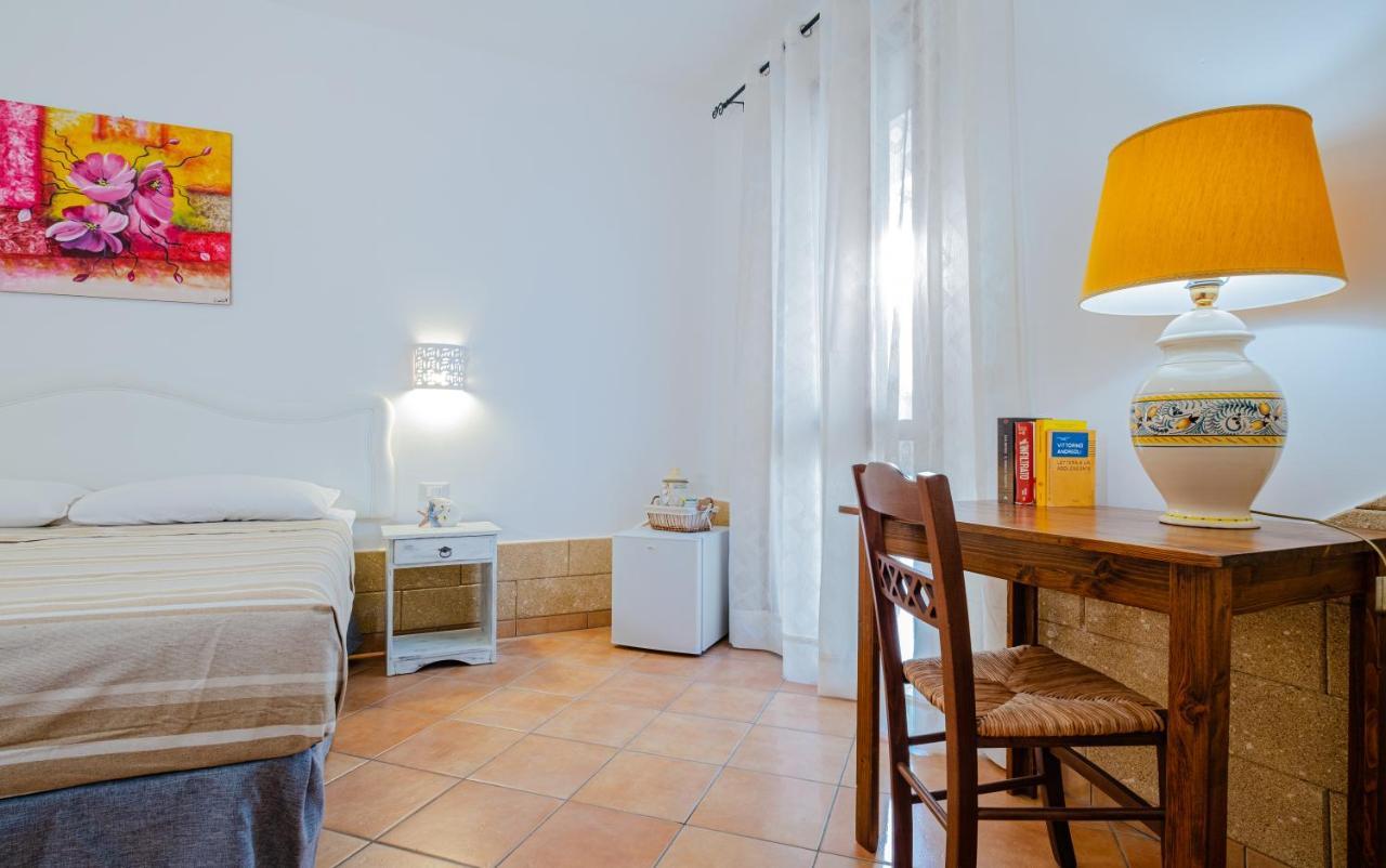 Villa Vanessa Con Piscina Privata - Castro Castro  Exteriör bild