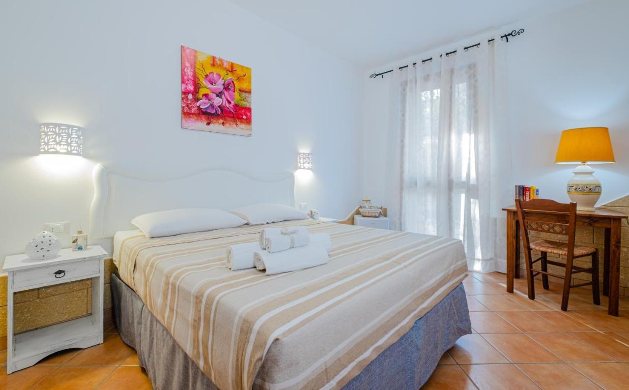 Villa Vanessa Con Piscina Privata - Castro Castro  Exteriör bild