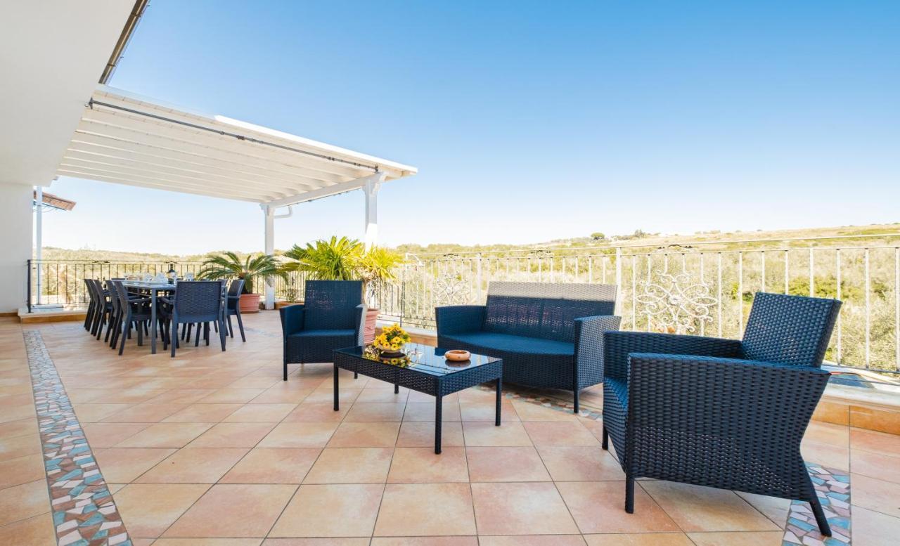 Villa Vanessa Con Piscina Privata - Castro Castro  Exteriör bild